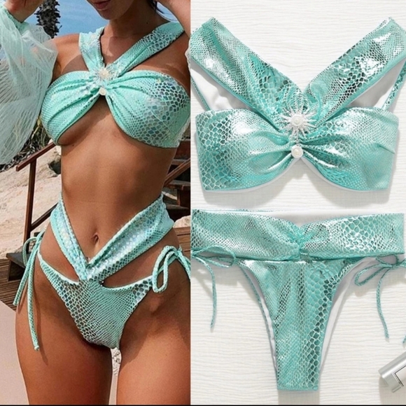 SOLD OUT - Picture 10 of 16